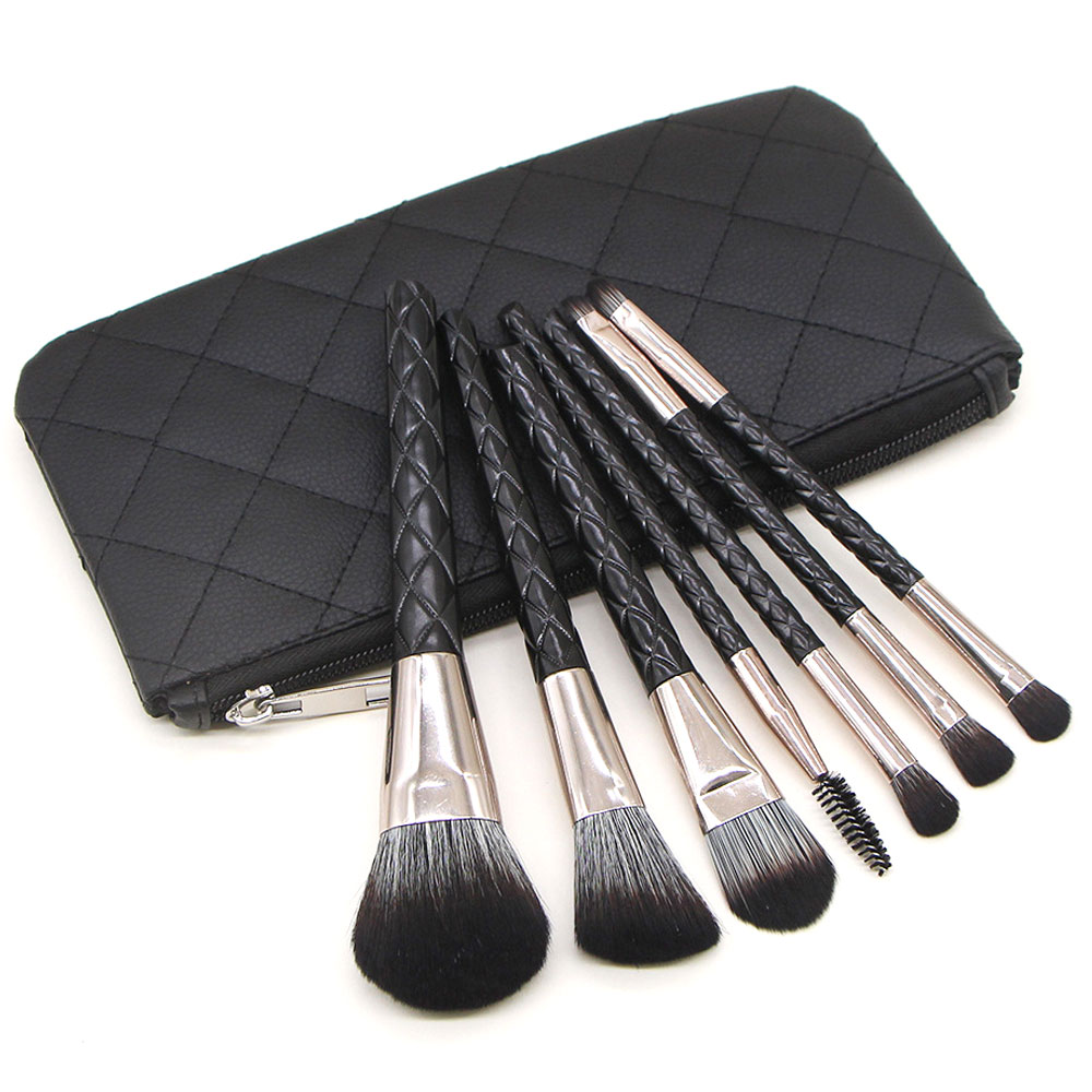 7 Πινέλα Μακιγιάζ με Ανάγλυφες Λαβές  και Θήκη Μαύρο